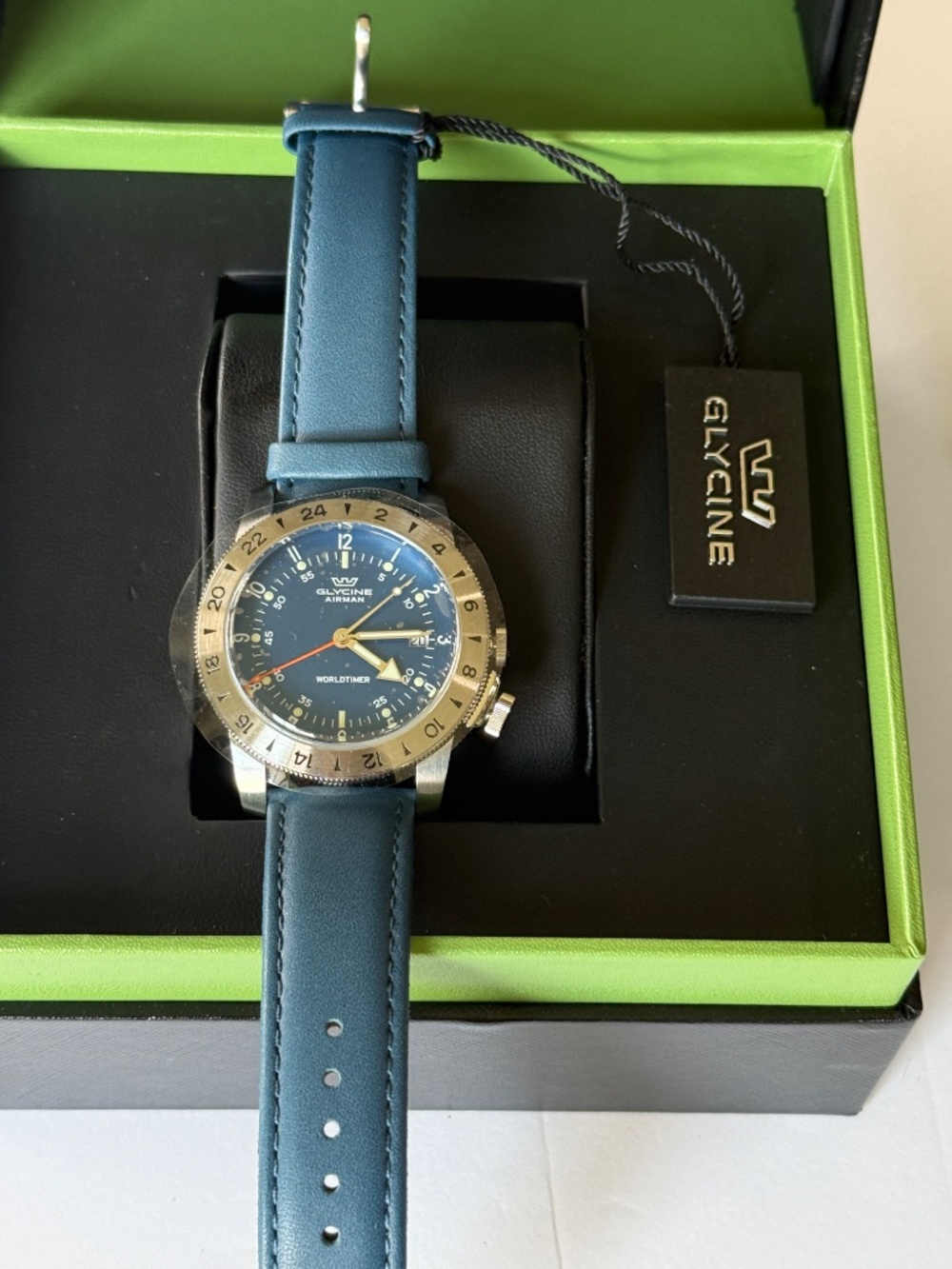 Glycine Airman GMT 40, GL1049 NEW NEVER WORN - Picture 8 of 14